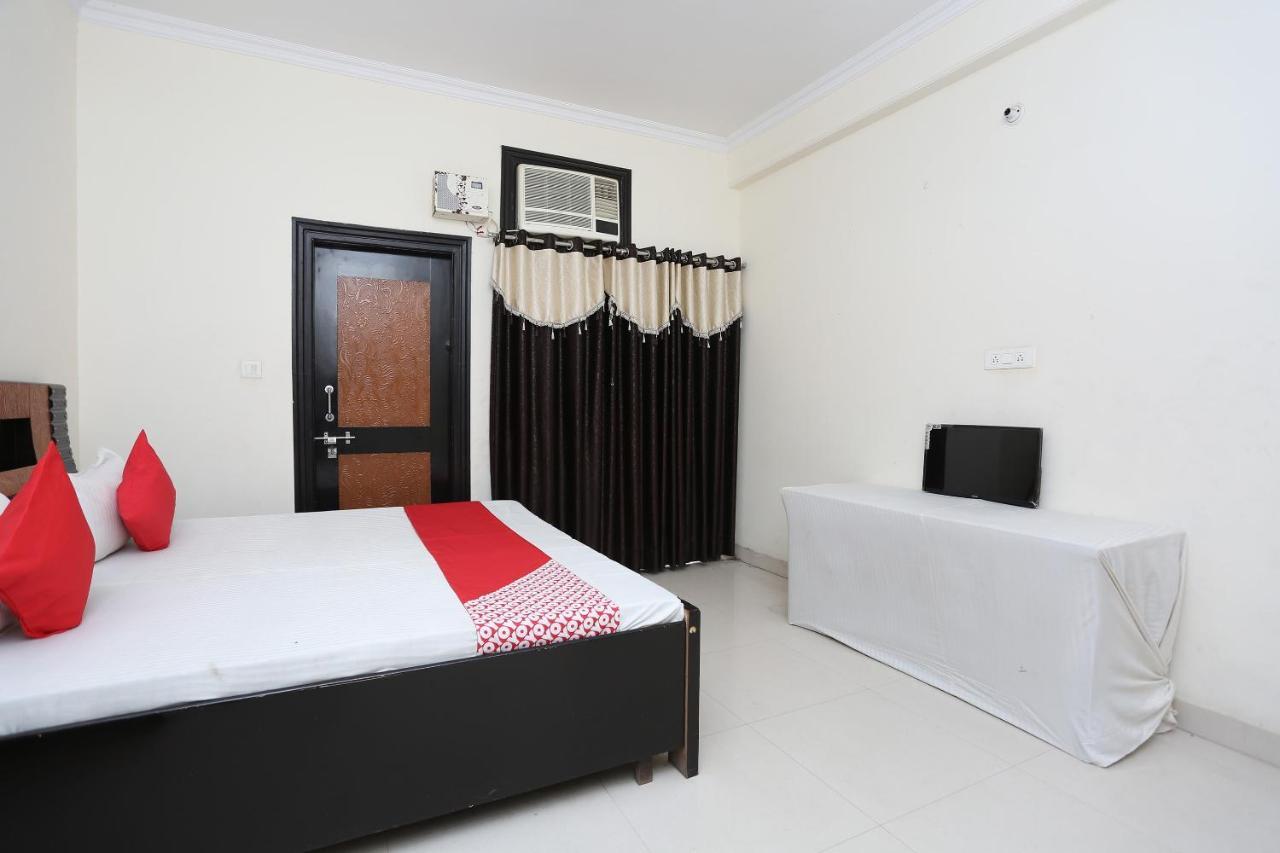 OYO 40446 Yas Residency Hotel Alīgarh Exterior foto